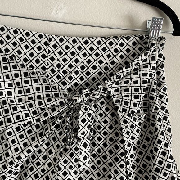 Urban Outfitters Women 8 Black White Printed Linen Blend Side-Tie Wrap Skort - Picture 7 of 13